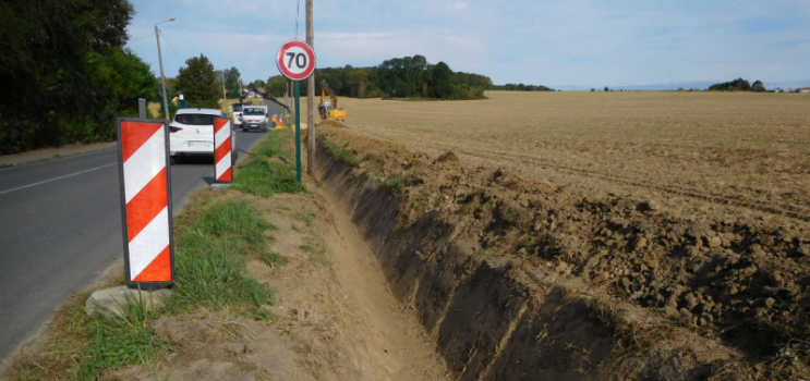 curage fossé sur chaussée RD85